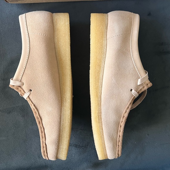 Clarks Wallabees Light Tan Suede - Picture 12 of 12